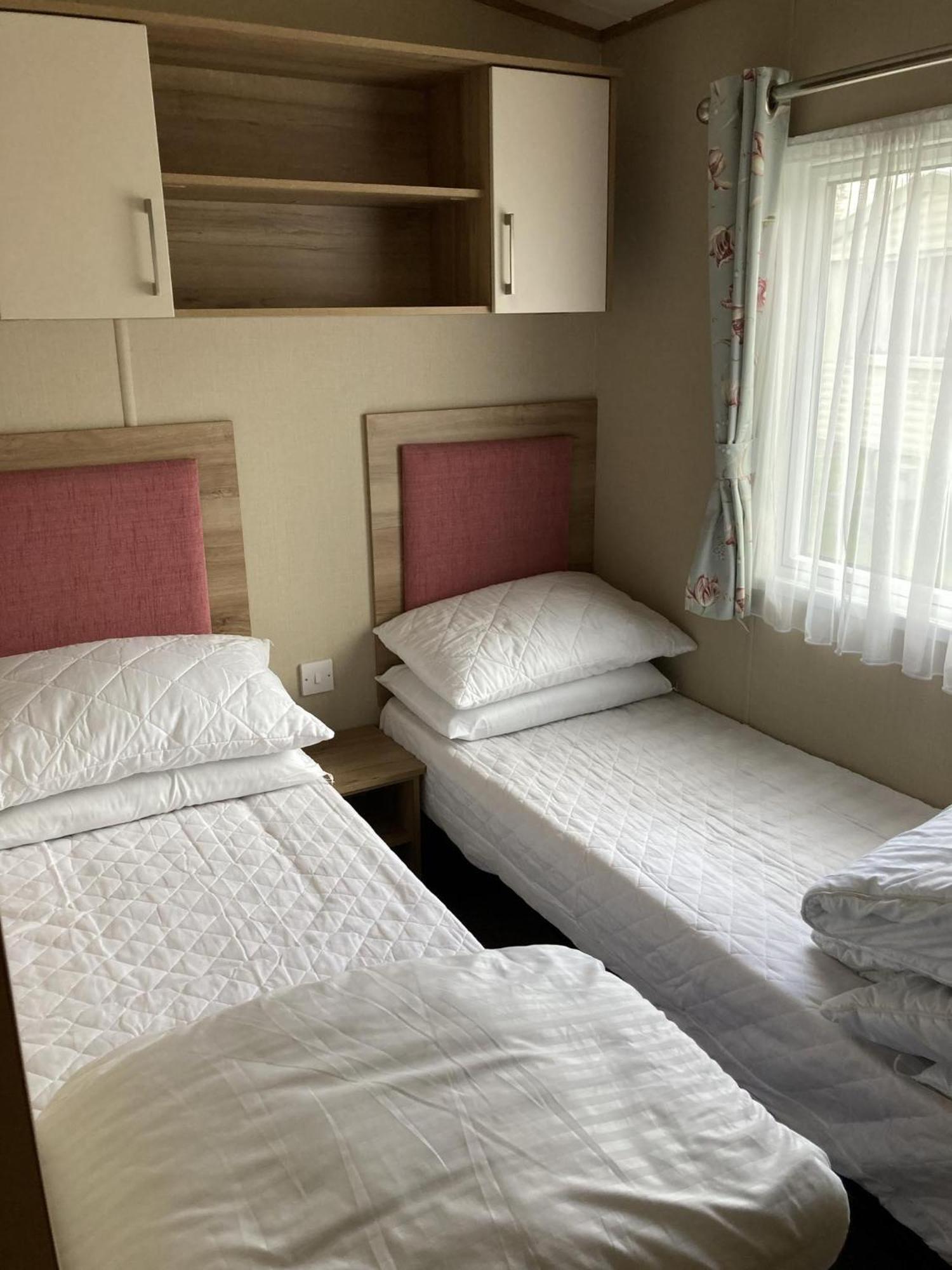 Lovely 6 Berth Caravan With Decking At Carlton Meres In Suffolk Ref 60058M Saxmundham Esterno foto