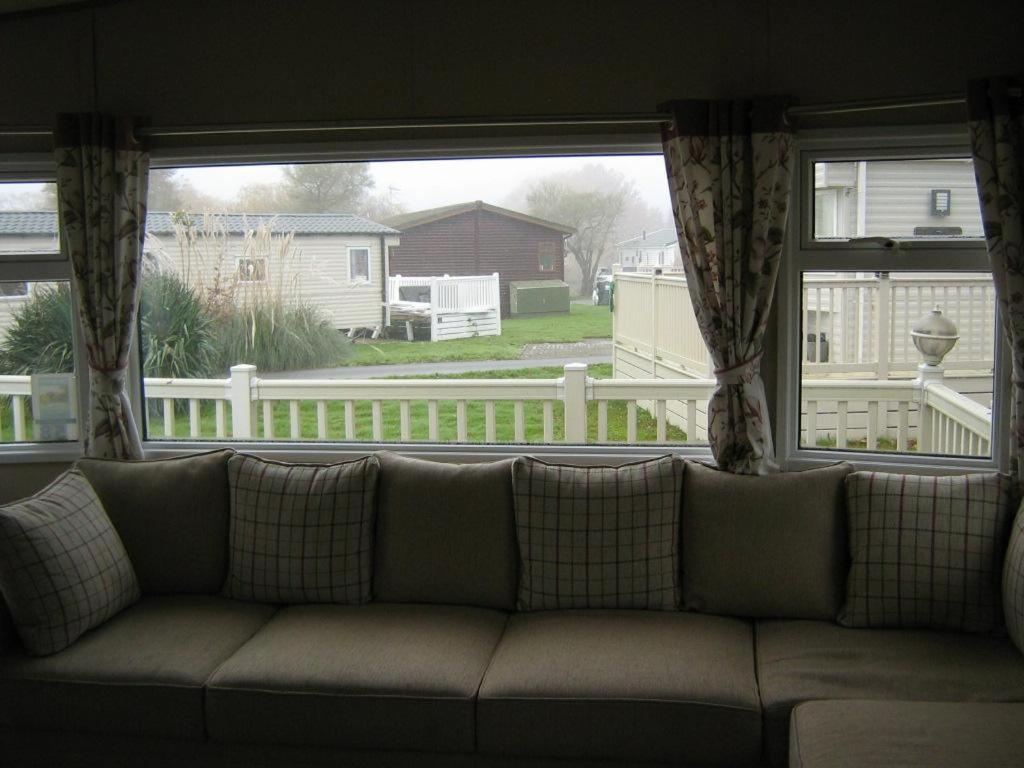 Lovely 6 Berth Caravan With Decking At Carlton Meres In Suffolk Ref 60058M Saxmundham Esterno foto
